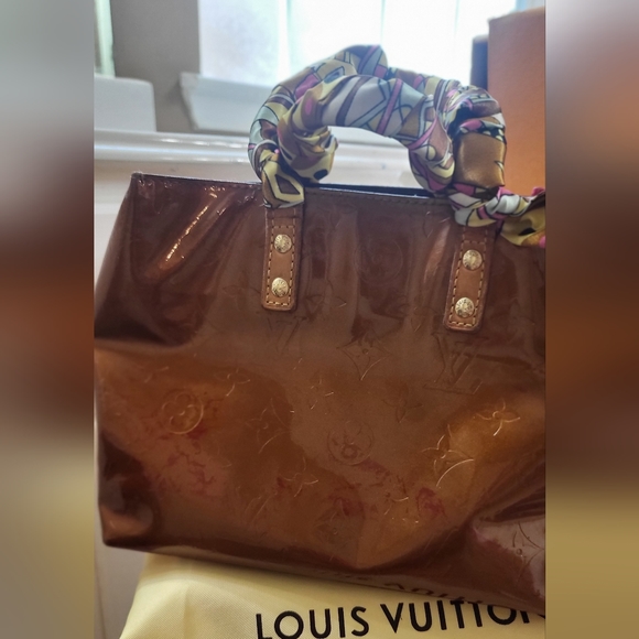(2) authentic Louis Vuitton Vernis Purses! - Picture 13 of 16